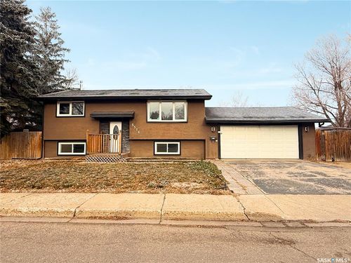 5516 2nd Ave N, Regina, SK, S4R6A9 | Card Image