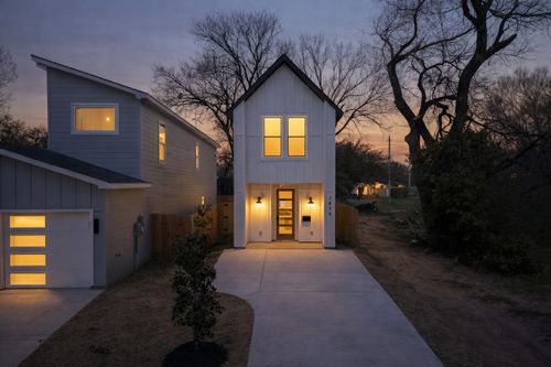 2835 Macon St, Dallas, TX, 75215-5034 | Card Image