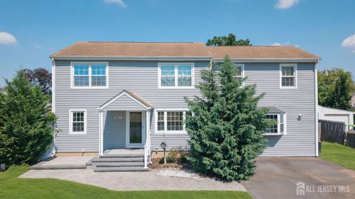 647 Cook Ave, Middlesex, NJ, 08846-2404 | Card Image