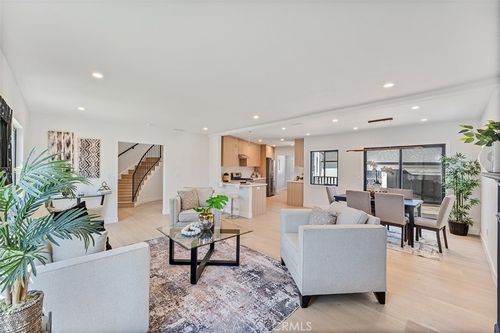 3481 Mount Vernon Dr, View Park, CA, 90008-4935 | Card Image