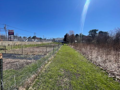 360 W Central St, Franklin, MA, 02038-1834 | Card Image