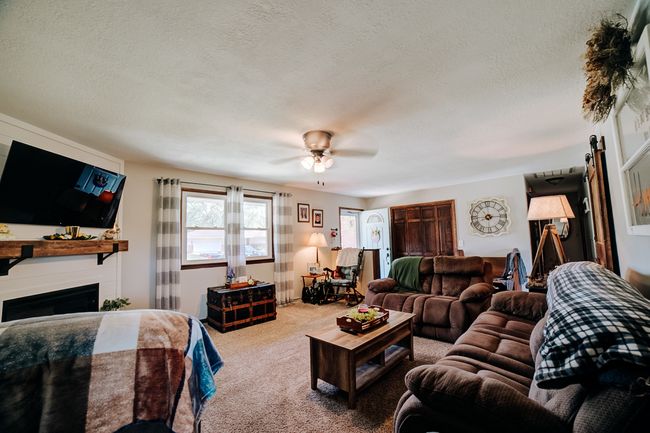 703 E Rosewood St, House other with 3 bedrooms, 2 bathrooms and 2 parking in Watseka IL | Image 13