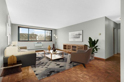 405-1912 Dupont Ave S, Minneapolis, MN, 55403-3074 | Card Image