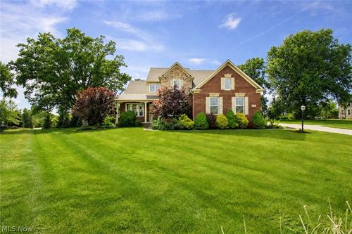 14 Yorkshire Dr, Aurora, OH, 44202-6541 | Card Image
