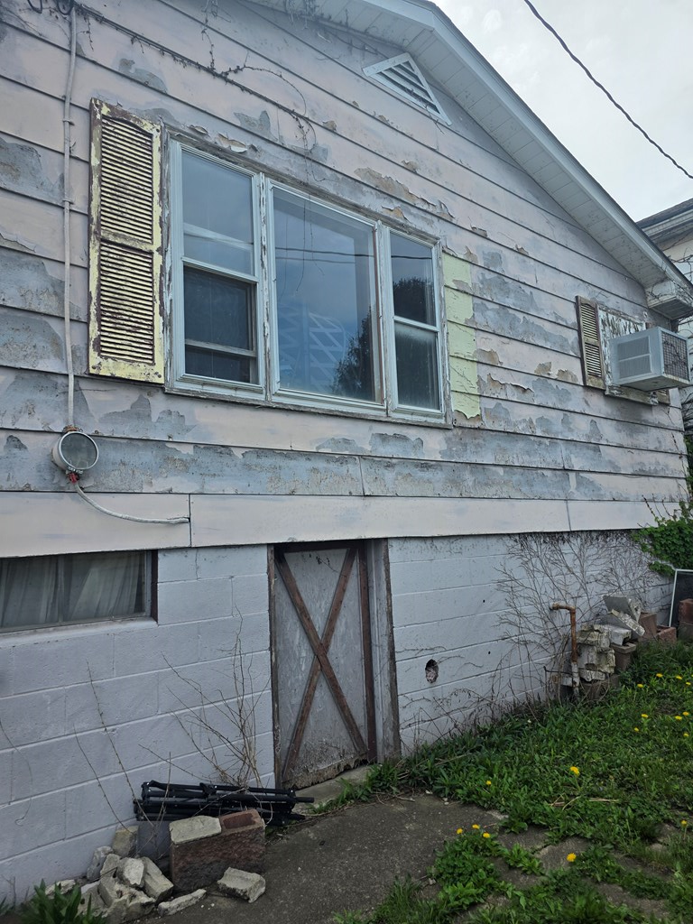 Residential in Follansbee 4