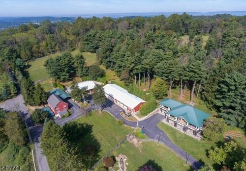 201 Lows Hollow Rd, Stewartsville, NJ, 08886-3007 | Card Image