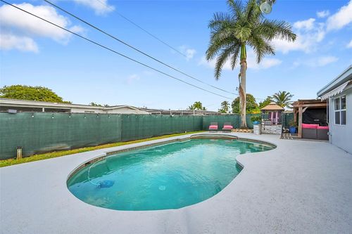 9661 Nw 24th Pl, Sunrise, FL, 33322-2767 | Card Image