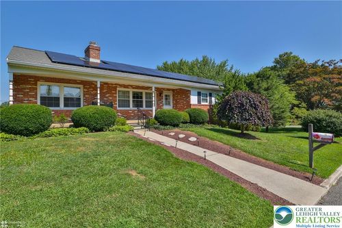 725 Frank Dr, Emmaus, PA, 18049-1615 | Card Image