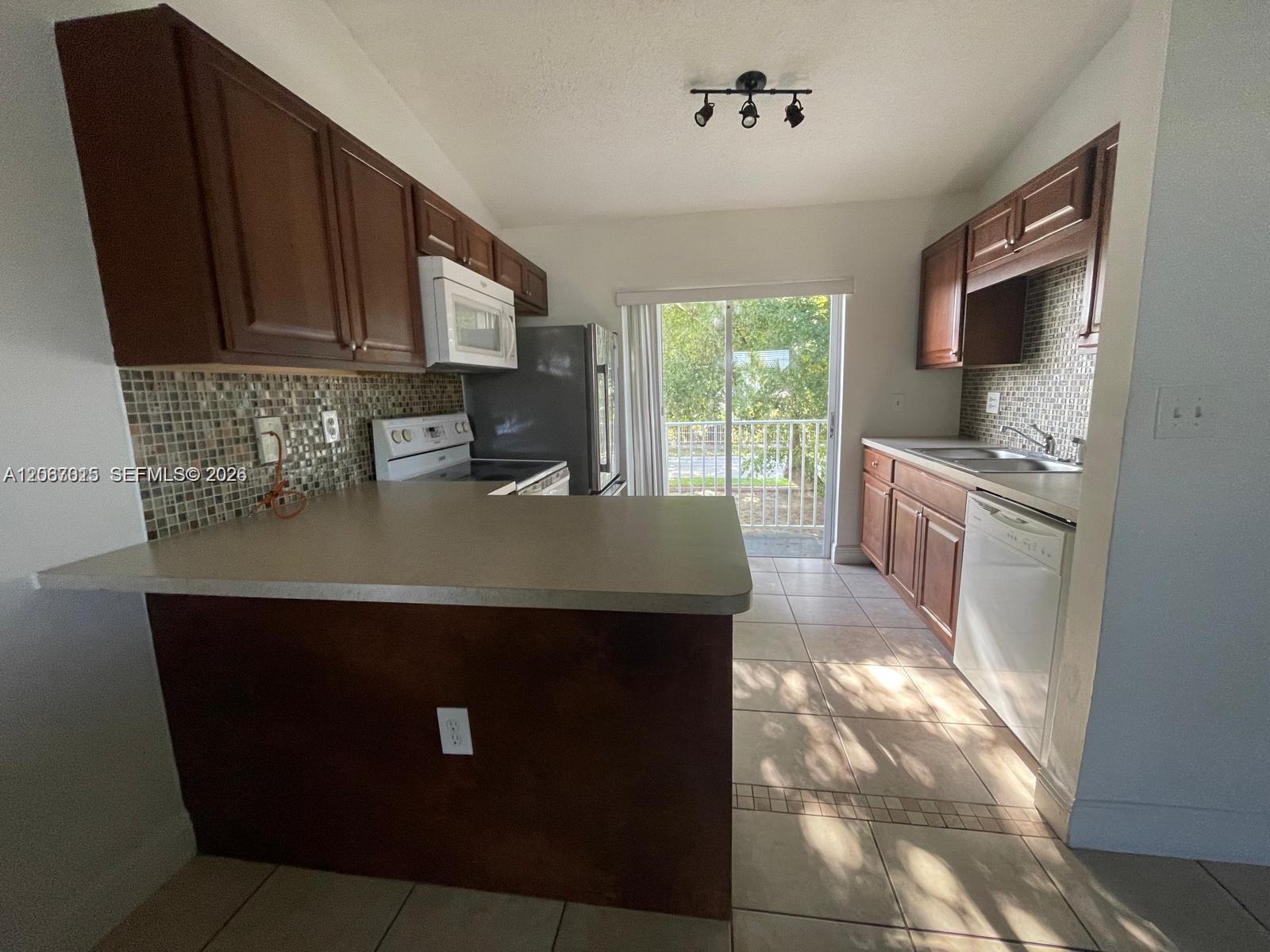 Residential Lease in Miami 4
