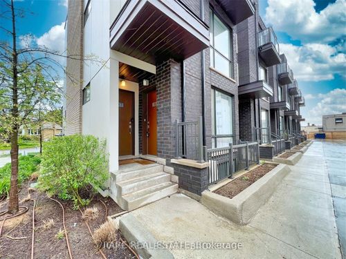 38-26 Fieldway Rd, Toronto, ON, M8Z0E3 | Card Image