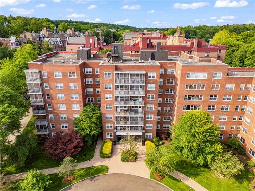 apt-1a1-230 Garth Rd, Scarsdale, NY, 10583-3977 | Card Image