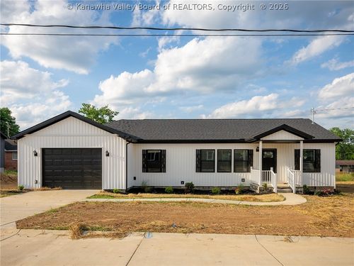 35 Copper Dr, Scott Depot, WV, 25560-1309 | Card Image
