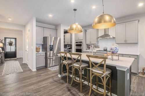 2670 Ironton Ave, Waterford, MI, 48329 | Card Image