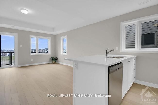 322 Parnian Street, Condo with 3 bedrooms, 2 bathrooms and 1 parking in Barrhaven ON | Image 11