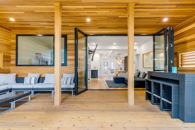 614 4th Ave, House other with 7 bedrooms, 4 bathrooms and 3 parking in New Westminster BC | Image 12