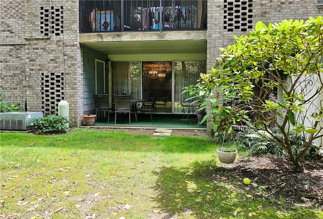 APT-209E - 2120 Greentree Rd, Condo with 2 bedrooms, 2 bathrooms and null parking in Pittsburgh PA | Image 12