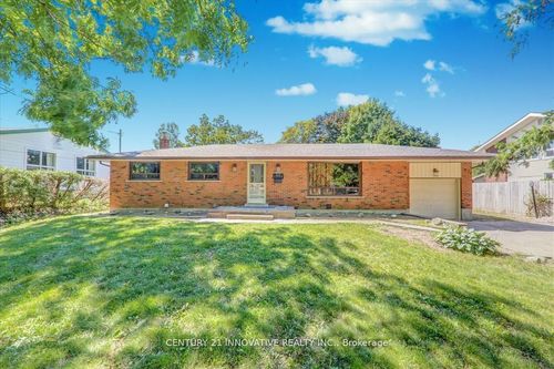 1986 Liverpool Rd, Pickering, ON, L1V1W5 | Card Image