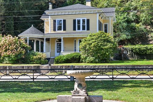 110 Union St, Norwich, CT, 06360-4418 | Card Image