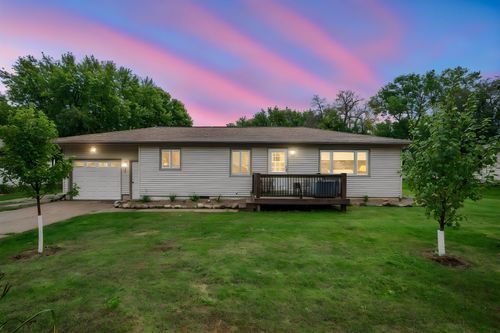 2437 Albion Ave, Fairmont, MN, 56031-3306 | Card Image