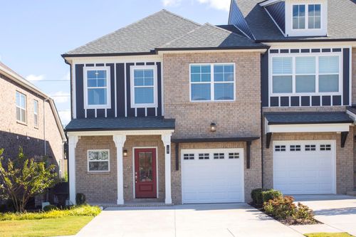 127 Dameron Pvt Dr, Hendersonville, TN, 37075-2475 | Card Image