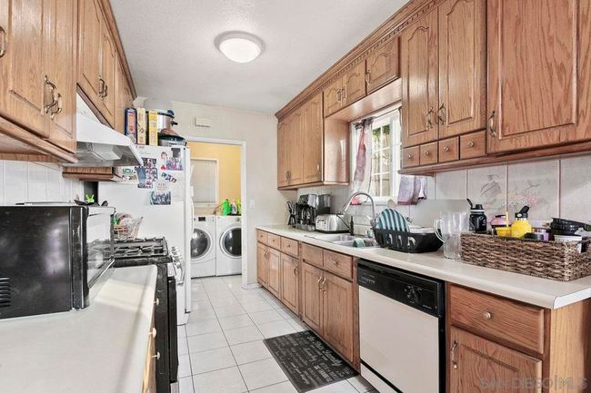 1580 Woodrow Ave, House other with 3 bedrooms, 2 bathrooms and 4 parking in Lemon Grove CA | Image 7