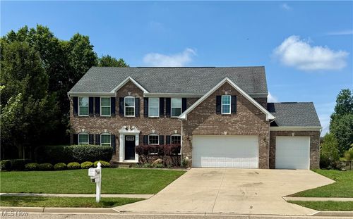 4404 Folkstone Cir, Uniontown, OH, 44685-6923 | Card Image