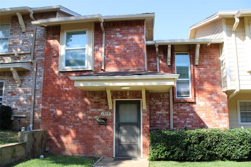 1979 Shorewood Dr, Grapevine, TX, 76051-2772 | Card Image