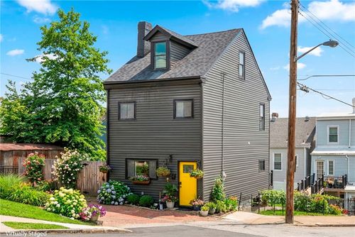 5115 Poe Way, Pittsburgh, PA, 15201-2458 | Card Image