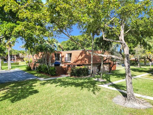 11861 Sw 9th Mnr, Davie, FL, 33325-3854 | Card Image