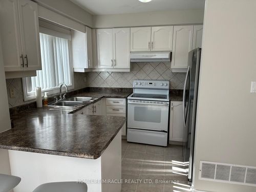 67-1588 S Parade Crt, Mississauga, ON, L5M6E7 | Card Image
