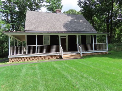 0-15 Follett St, North Smithfield, RI, 02896-8103 | Card Image