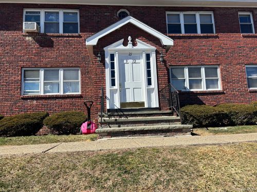 apt-12-21 Route 17, Tuxedo Park, NY, 10987-4462 | Card Image