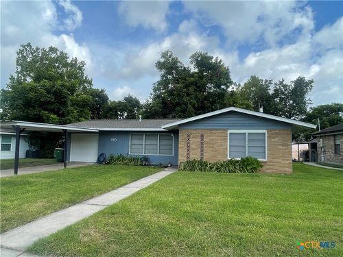 910 Fern Ln, Victoria, TX, 77904-2167 | Card Image