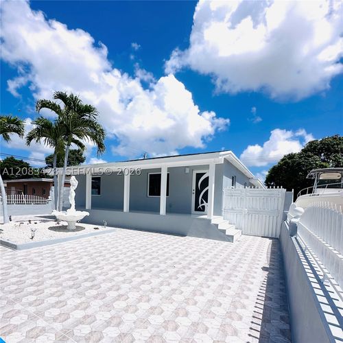 82 E 16th St, Hialeah, FL, 33010-3126 | Card Image