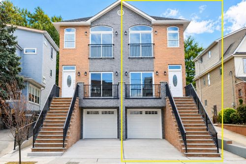 2-92 W 6th St, Bayonne, NJ, 07002-1112 | Card Image
