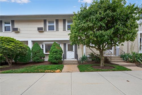 55-55 Geneva St, Pawtucket, RI, 02860-5988 | Card Image