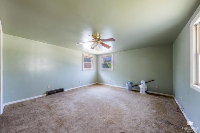 402 1 St St, House other with 4 bedrooms, 2 bathrooms and null parking in Saint George KS | Image 7
