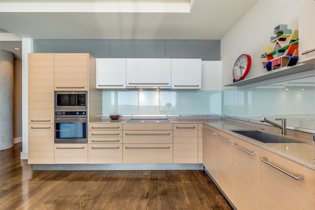 APT-1131 - 2408 Victory Park Ln, Condo with 1 bedrooms, 1 bathrooms and null parking in Dallas TX | Image 4