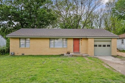 205 Ne Home Ave, Bartlesville, OK, 74006-4104 | Card Image