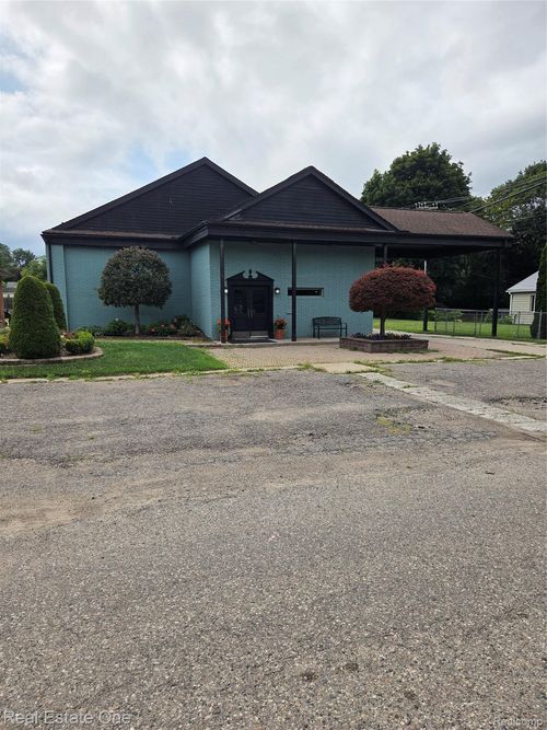 65 N Lynn Ave, Waterford, MI, 48328-3753 | Card Image