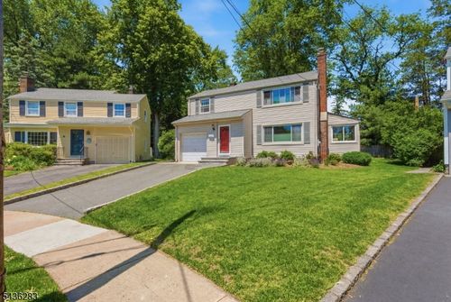 13 Potter Ct, Montclair, NJ, 07043-1514 | Card Image