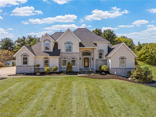 3858 Cranwood St Nw, North Canton, OH, 44720-8361 | Card Image