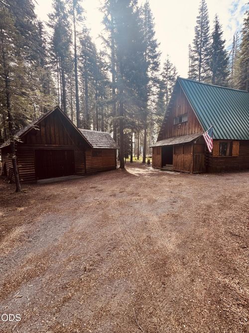 10 Diamond Lake Loop, Chemult, OR, 97731-9704 | Card Image
