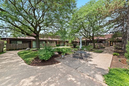 unit-b-485 Raintree Ct, Glen Ellyn, IL, 60137-6707 | Card Image