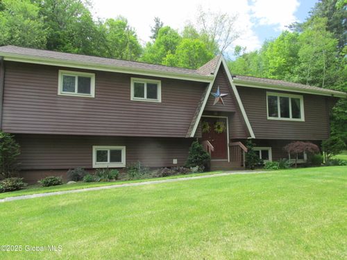 499 Tamarack Road, Out-of State, MA, 99999 | Card Image
