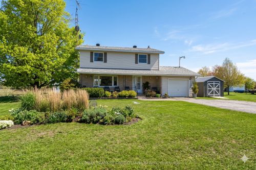 1053 Mitchell Rd, Lanark, ON, K0G1K0 | Card Image