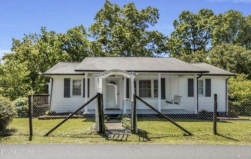 231 Elvin Hill Rd, Andersonville, TN, 37705-1727 | Card Image