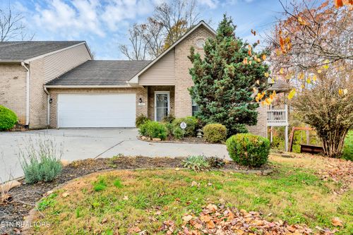 921 Mercer Dr, Maryville, TN, 37801-9316 | Card Image