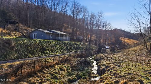 431 Strong Hollow Ln, Fort Blackmore, VA, 24250-2905 | Card Image