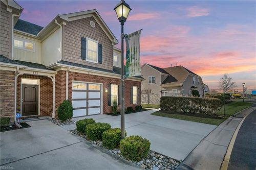 817 Harvest Green Ln, Chesapeake, VA, 23320-3343 | Card Image